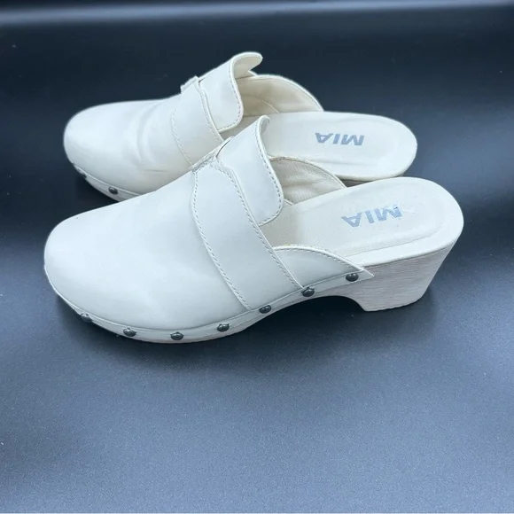 MIA ‎ Cream Clogs Sz 6.5 - Picture 7 of 9